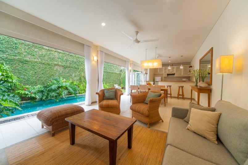 dijual villa jimbaran badung bali