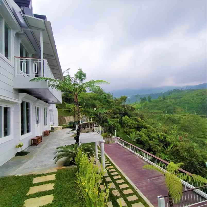 dijual villa kemuning ngargoyoso