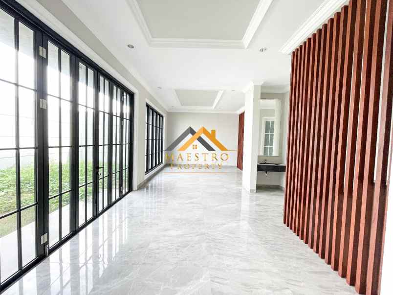 dijual villa komplek citraland gama