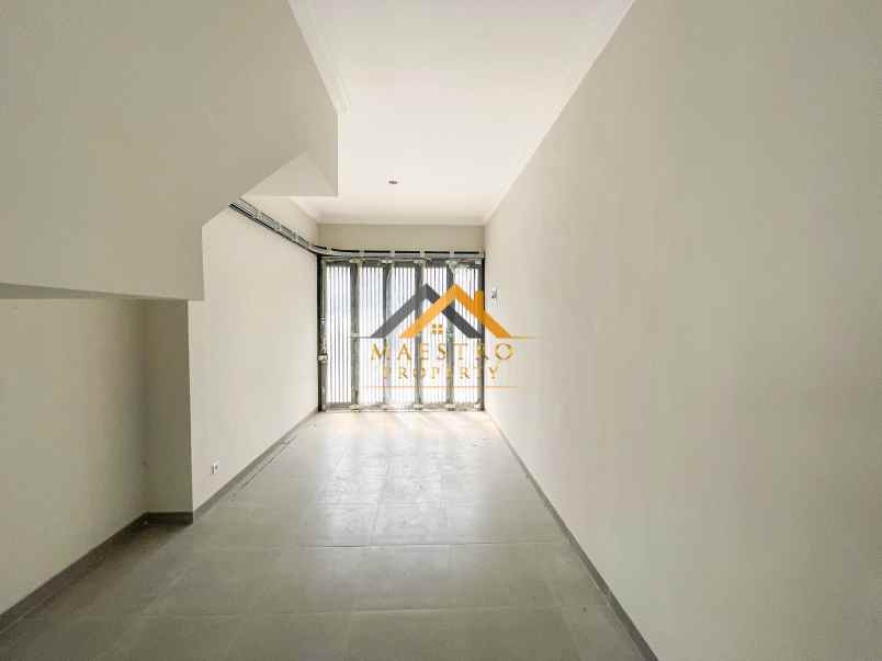 dijual villa komplek citraland gama