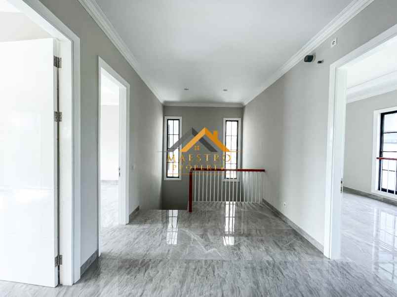 dijual villa komplek citraland gama