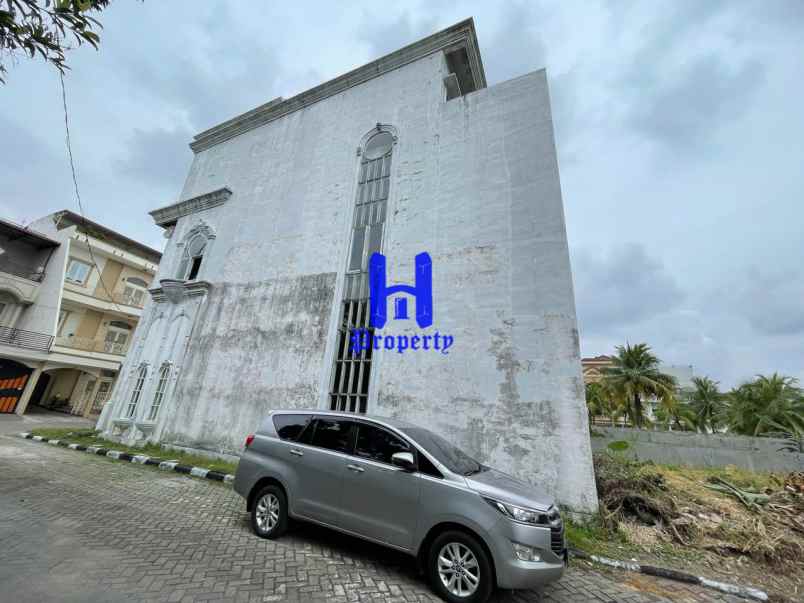 dijual villa komplek taman anggrek