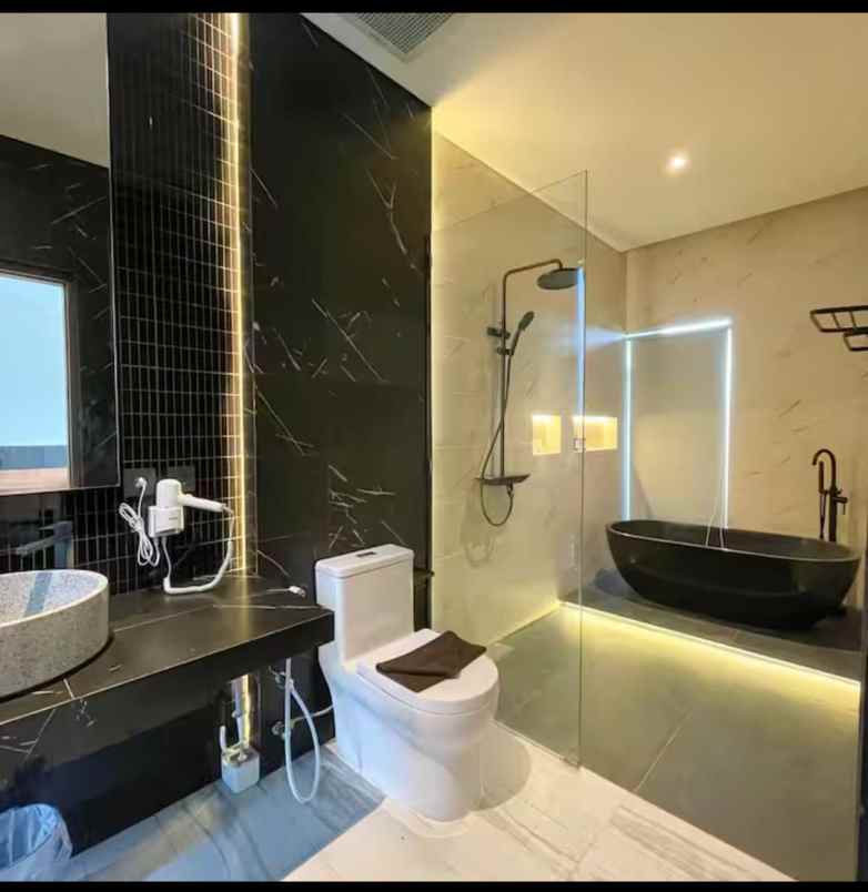 dijual villa pandowoharjo