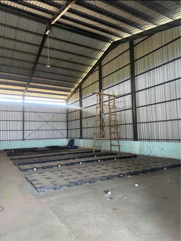 disewakan gudang di probolinggo