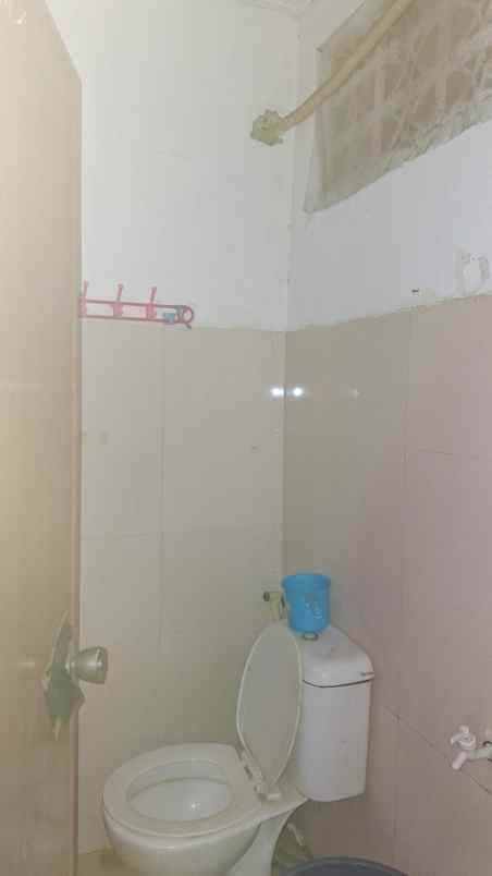 disewakan kost jl asem rt 2 rw 2 ps minggu