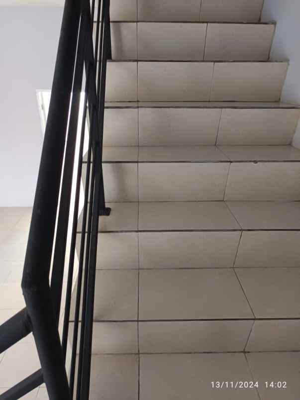 disewakan ruko gudang kantor boulevard hijau