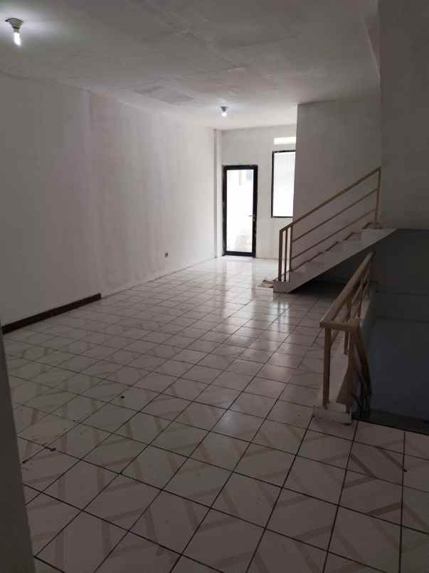 disewakan ruko gudang kantor jalan panjang arteri kedya