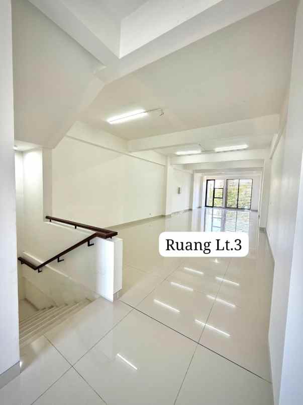 disewakan ruko gudang kantor the avenue merr