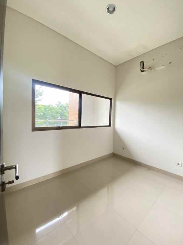 disewakan ruko gudang kantor the savoy jgc