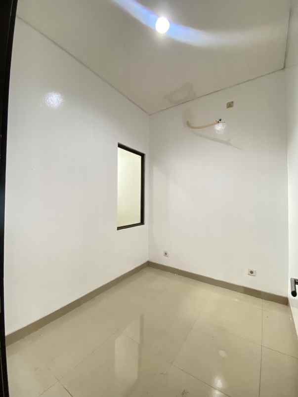 disewakan ruko gudang kantor the savoy jgc