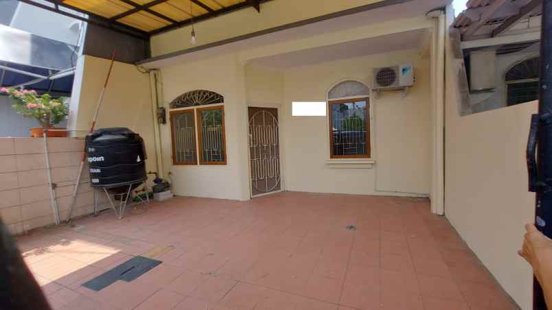 disewakan rumah belakang mall kelapa