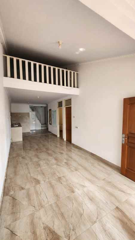 disewakan rumah belakang mall kelapa