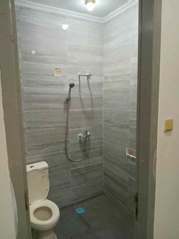 disewakan rumah bukit gading mediterania