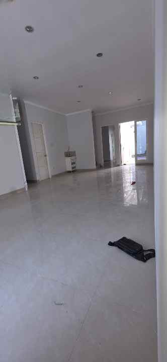 disewakan rumah bumi marina emas