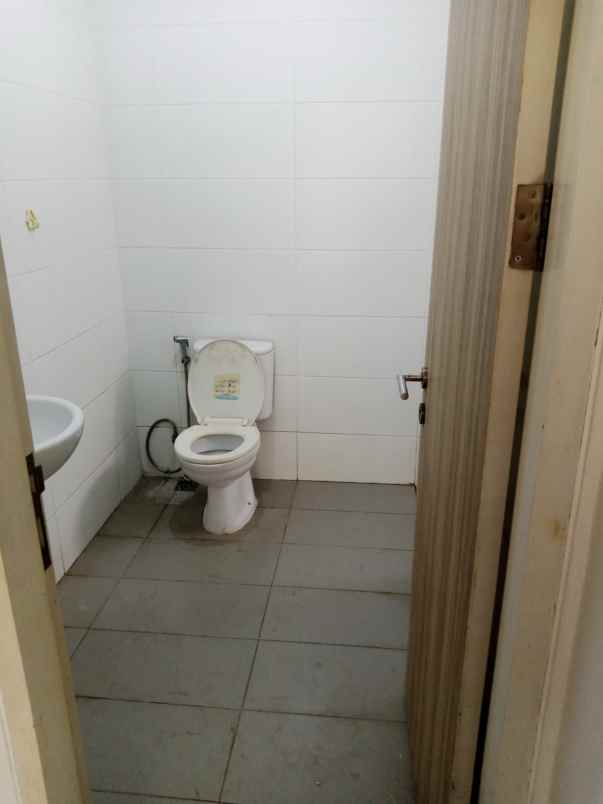 disewakan rumah cluster alamanda jakarta