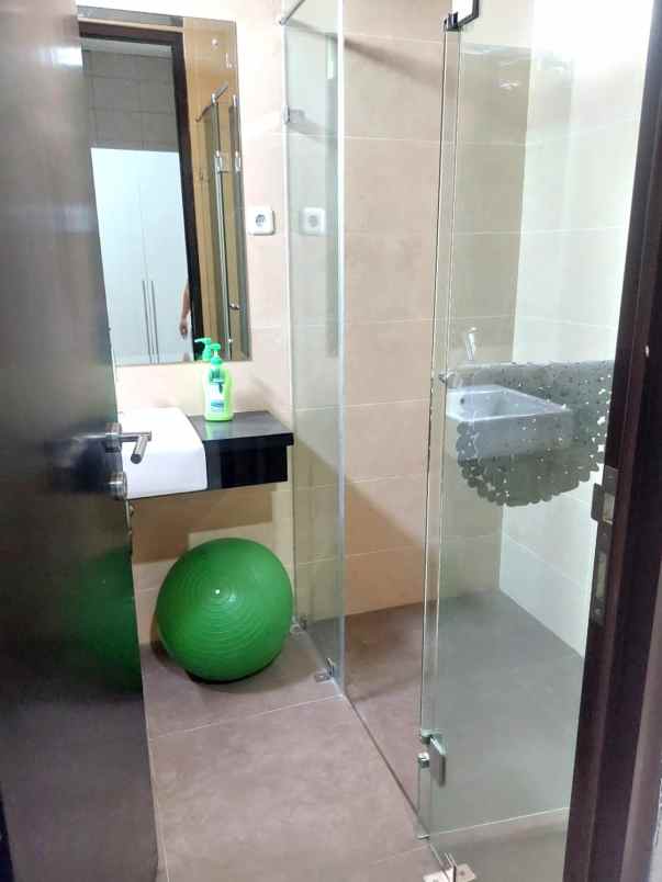 disewakan rumah cluster asia tropis
