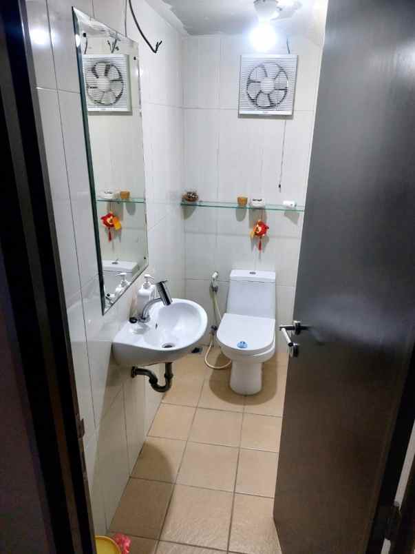 disewakan rumah cluster asia tropis