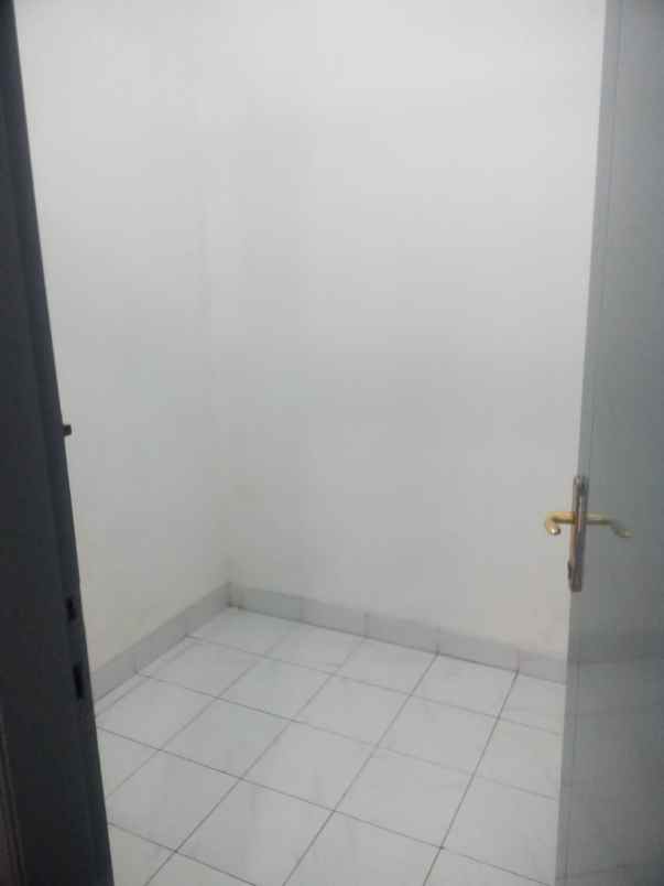 disewakan rumah cluster istana kawaluyaan