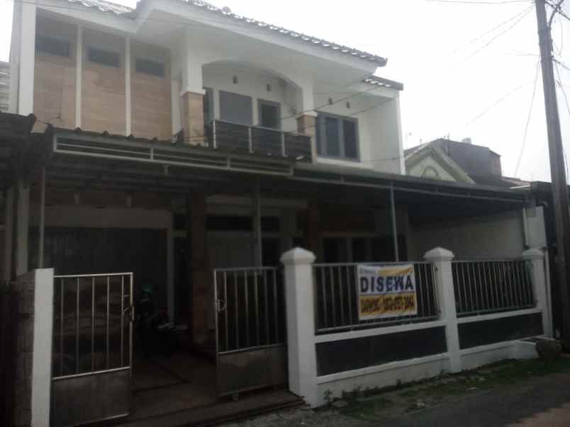 disewakan rumah cluster istana kawaluyaan