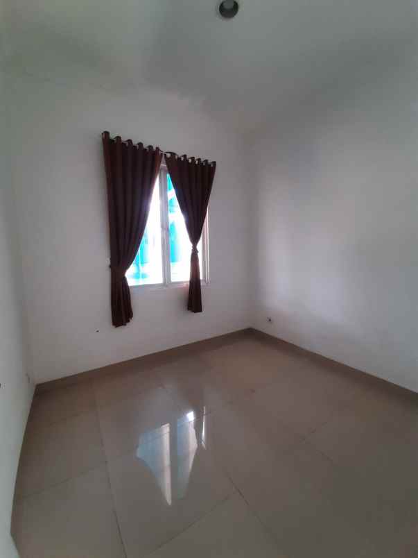 disewakan rumah cluster la seine jakarta