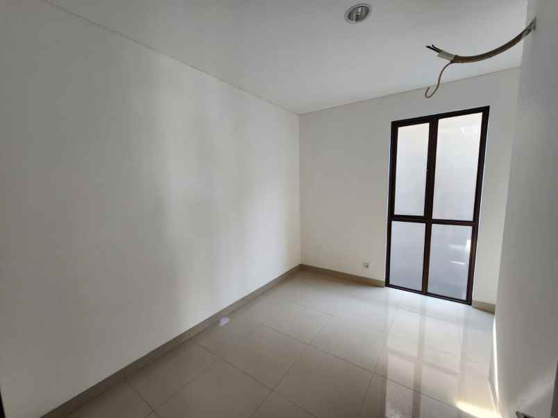 disewakan rumah cluster mahakam jgc