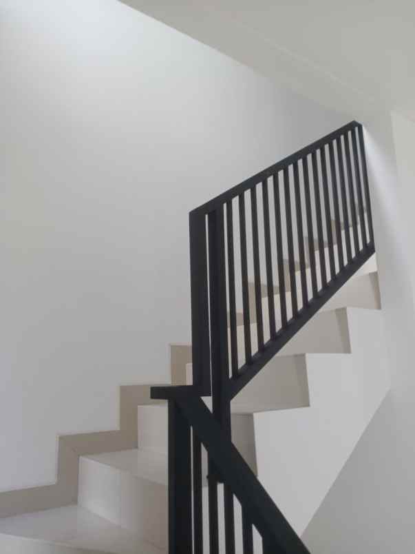 disewakan rumah cluster mahakam mts jgc