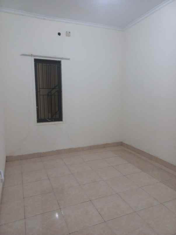 disewakan rumah graha raya bintaro