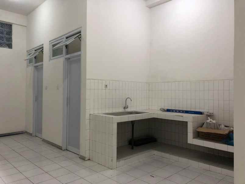 disewakan rumah jalan bongkaran