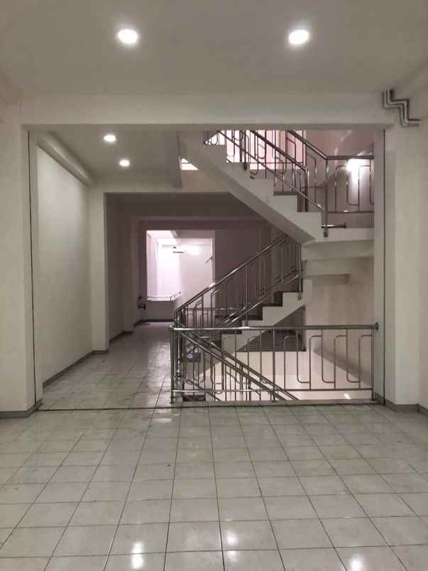 disewakan rumah jalan bongkaran