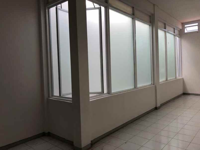 disewakan rumah jalan bongkaran