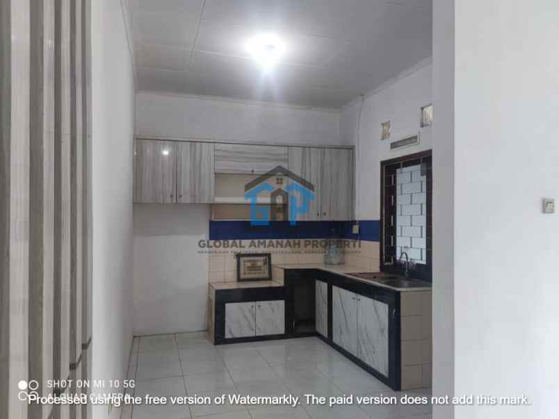 disewakan rumah jl pesantren