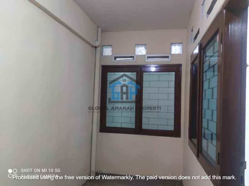 disewakan rumah jl pesantren