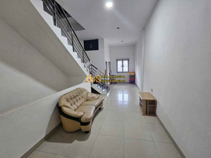 disewakan rumah komplek krakatau anggrek