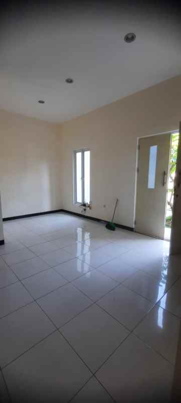 disewakan rumah rungkut asri