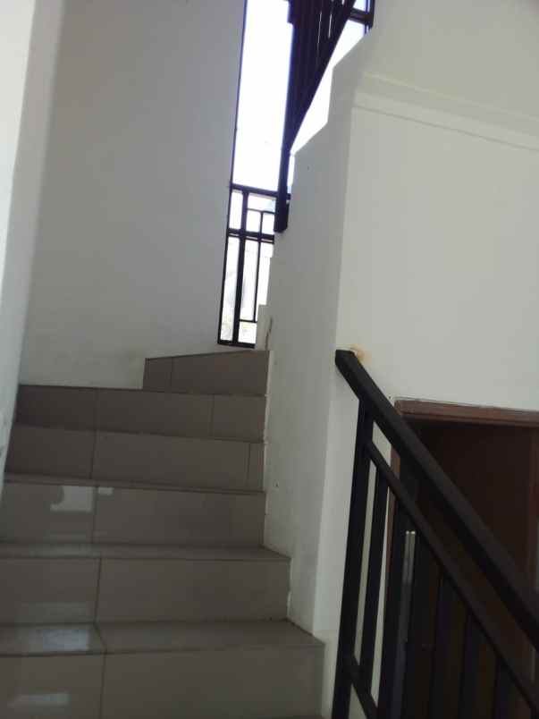 disewakan rumah sariawangi