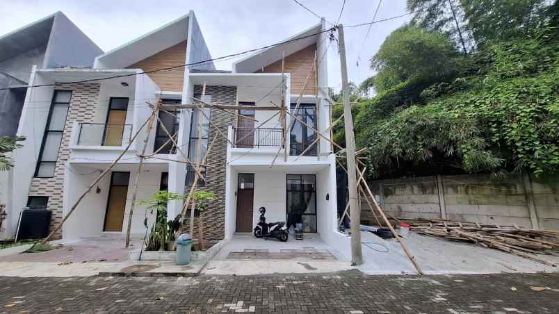 disewakan rumah sariawangi