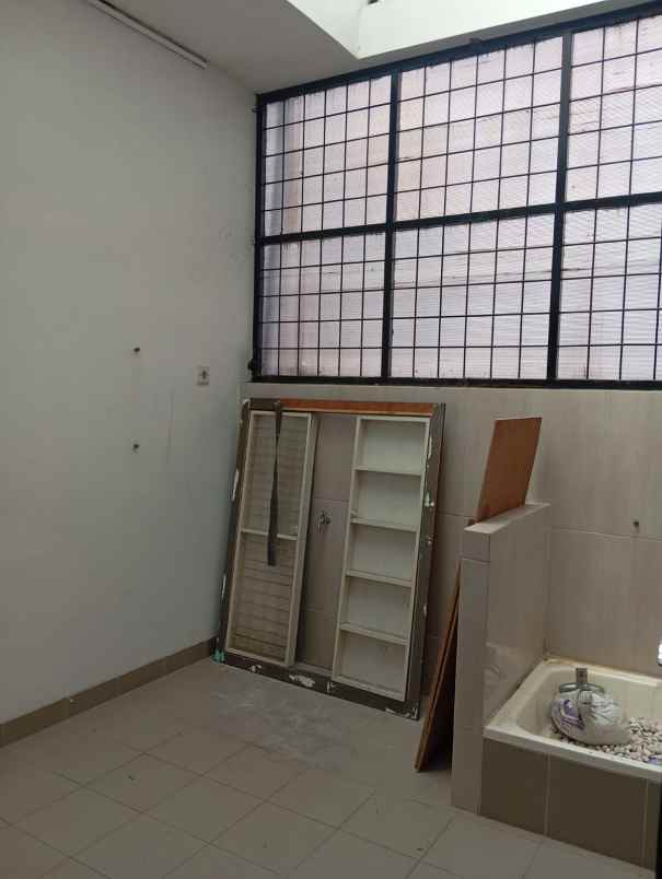 disewakan rumah sarijadi bandung