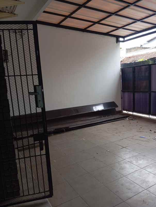 disewakan rumah sarijadi bandung