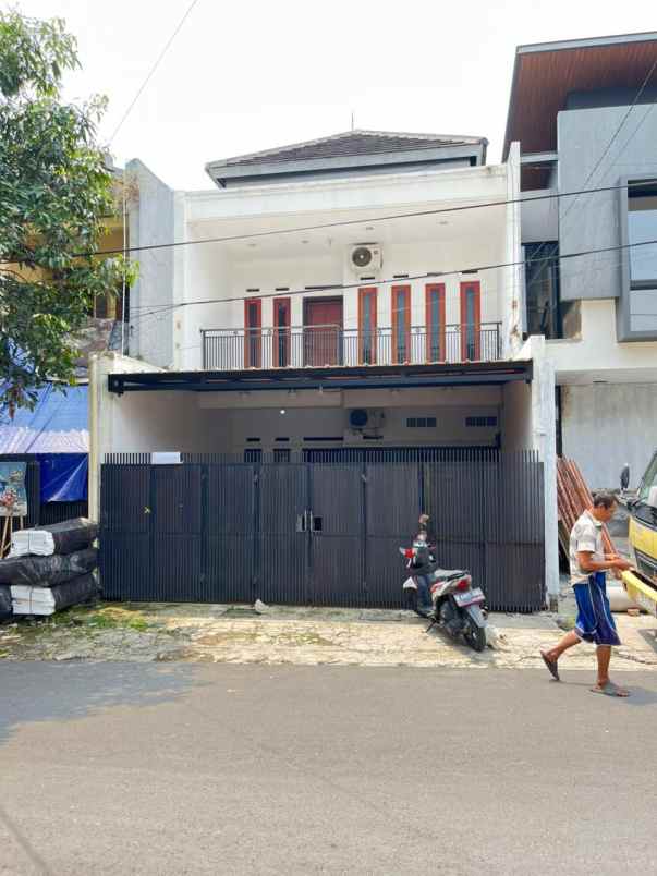 disewakan rumah sarijadi bandung