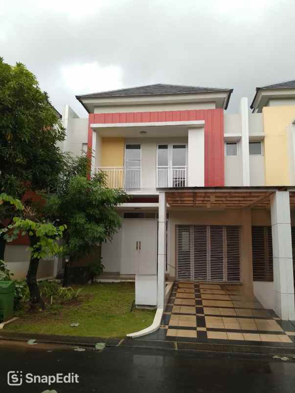 disewakan rumah summarecon bekasi cluster