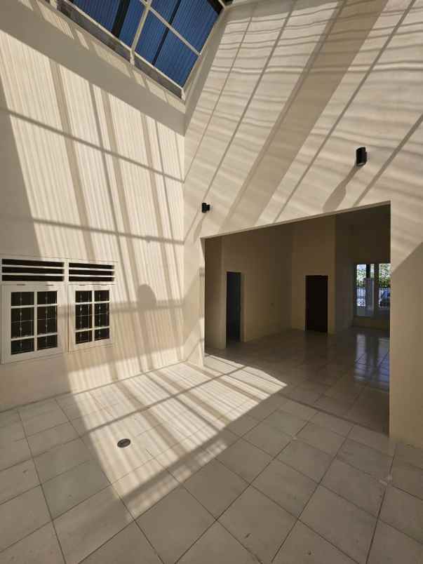 disewakan rumah sutorejo