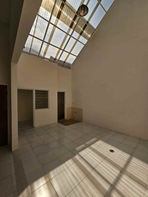 disewakan rumah sutorejo