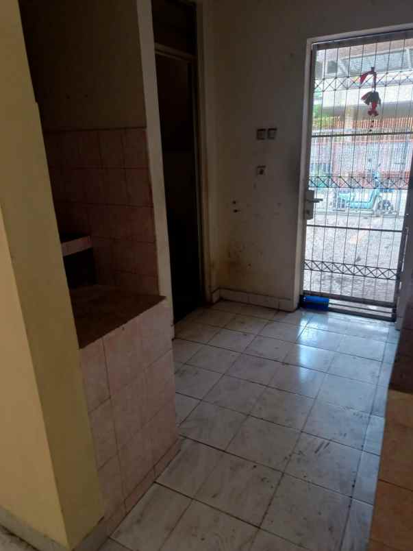 disewakan rumah taman modern