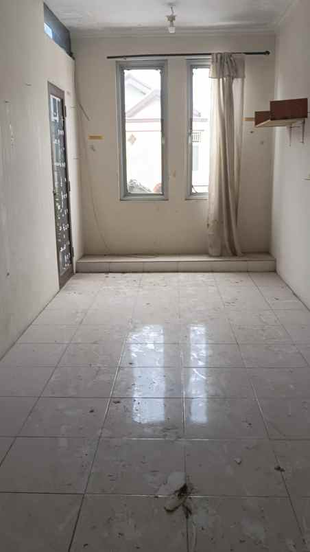 disewakan rumah taman modern