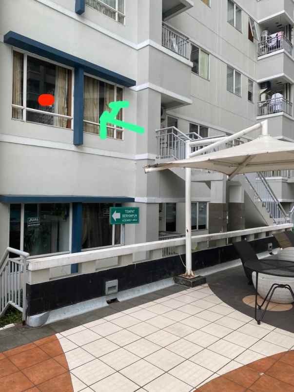 jual cepat lantai 2 semi furnished view kolam renang