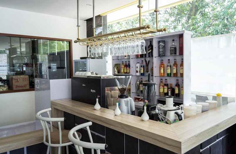 jual hotel bagus strategis di lubuk baja kota batam