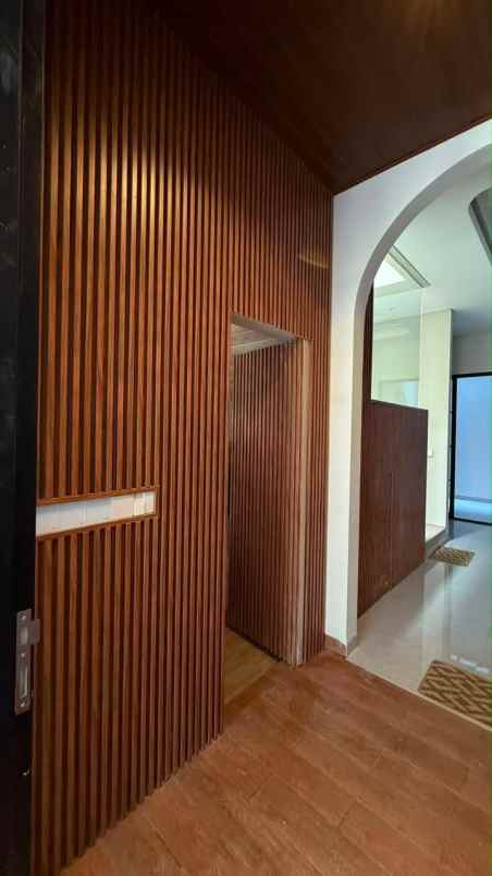jual new american house manyar indah surabaya modern
