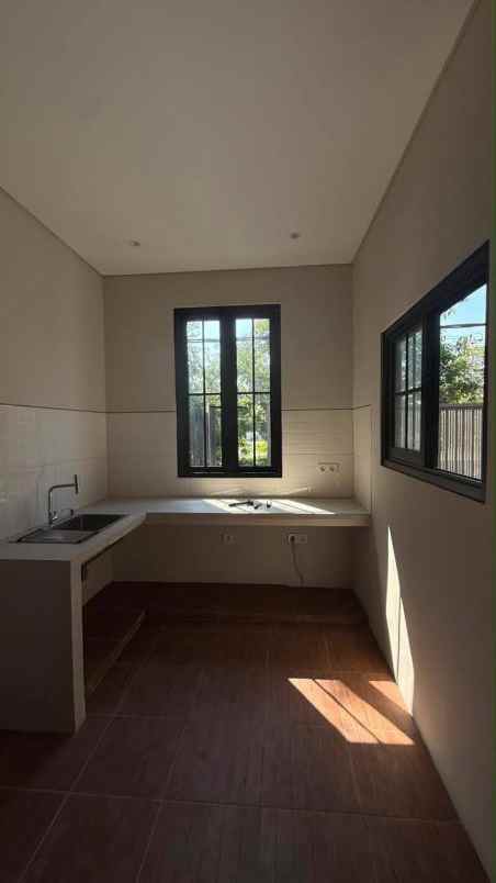 jual new american house manyar indah surabaya modern
