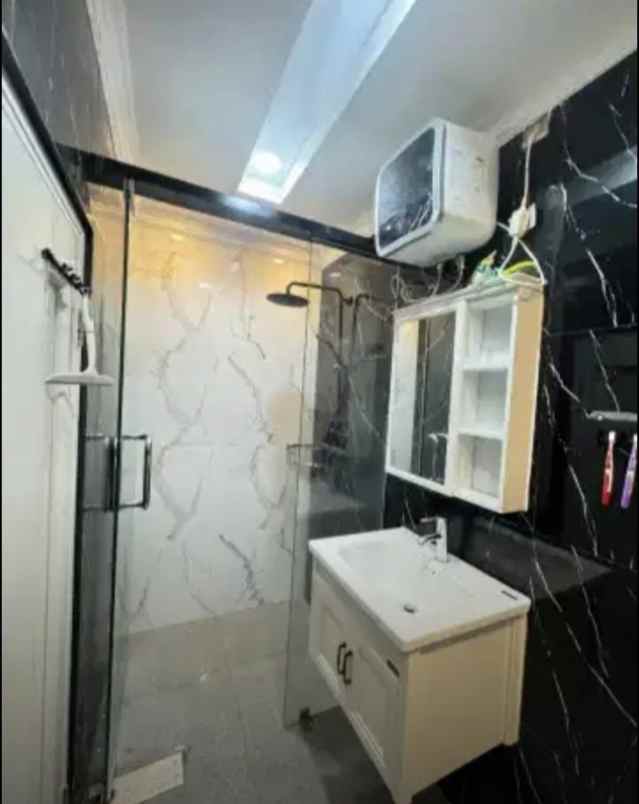 jual rumah bagus di komplek perumkar dki jakarta timur