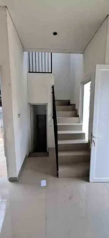 jual rumah hunian lokasi strategis di bakti jaya setu